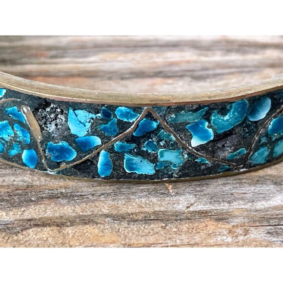 Vintage 1960s Crushed Blue Turquoise India Brass Bangle Bracelets - Picture 4 of 14